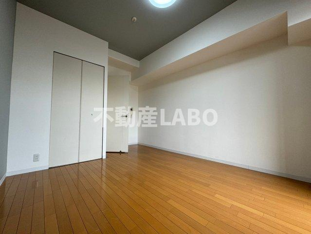 ルクレ阿波座レジデンスの寝室