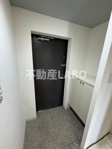 ルクレ阿波座レジデンスの玄関