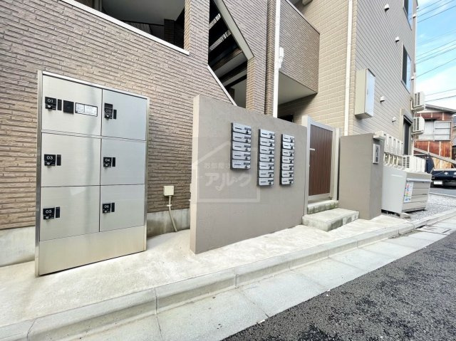 練馬区中村２丁目のアパートのエントランス