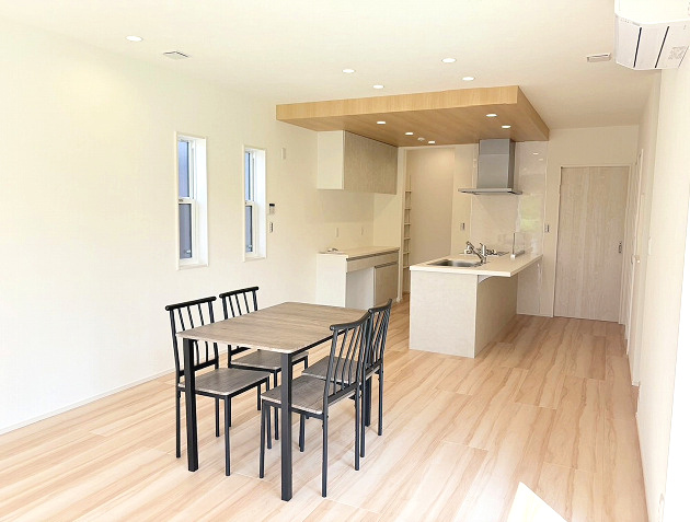 売新築戸建　静岡市清水区三保松原町の居間・リビング