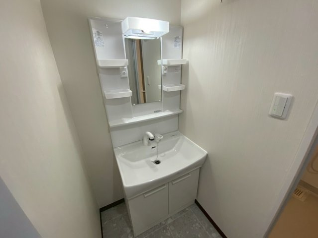 サンピボット瀬戸の独立洗面台|独立洗面台あり、毎朝おしゃれに忙しい女性の方におすすめです