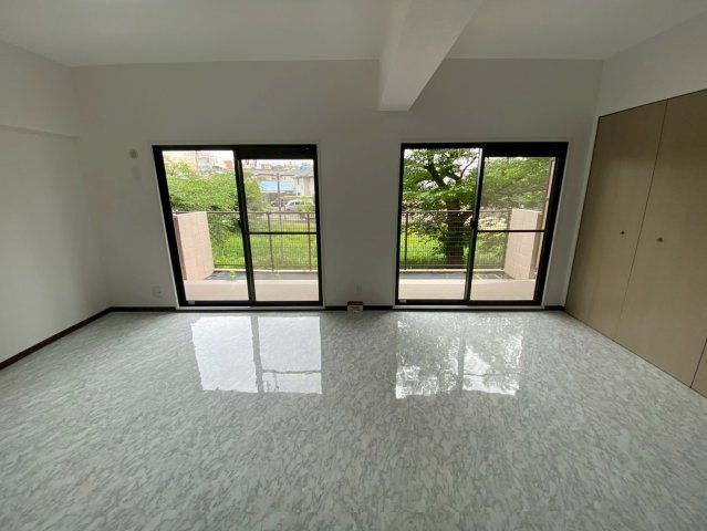 サンピボット瀬戸の居間・リビング