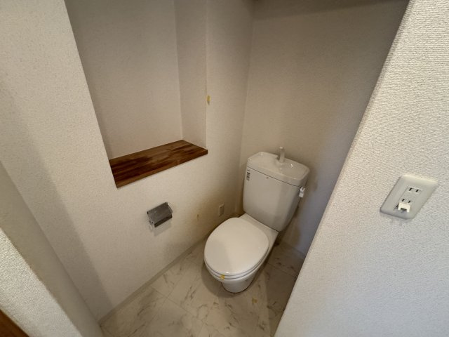 サンロイヤル柴原のトイレ