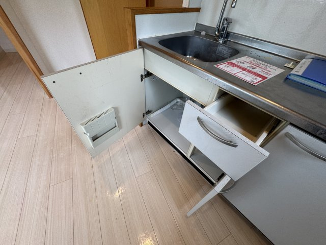 サンロイヤル柴原の洋室