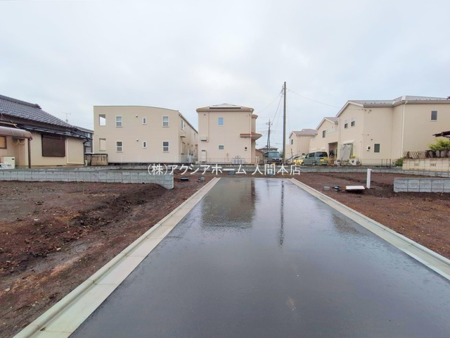 入間市寺竹・全4棟　新築一戸建　2号棟　～幅広バルコニー～の前面道路含む現地写真|建築中写真　2025年5月6日撮影