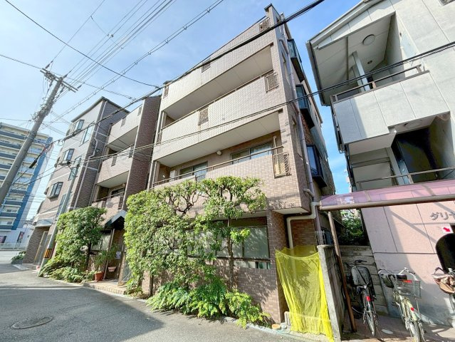 カルム・カシオーレの外観