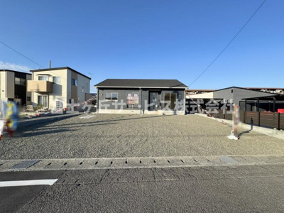 【外観】 | 焼津市石津中町 2期 新築一戸建て 2号棟 | 現在建築中の外観画像です。ご内覧は同じメーカーの完成物件へご案内いたしますので、いつでもご相談ください！