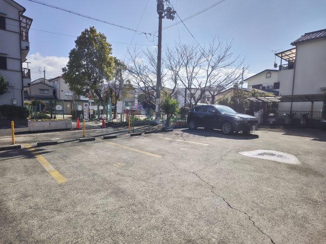 大塚ハイツの駐車場