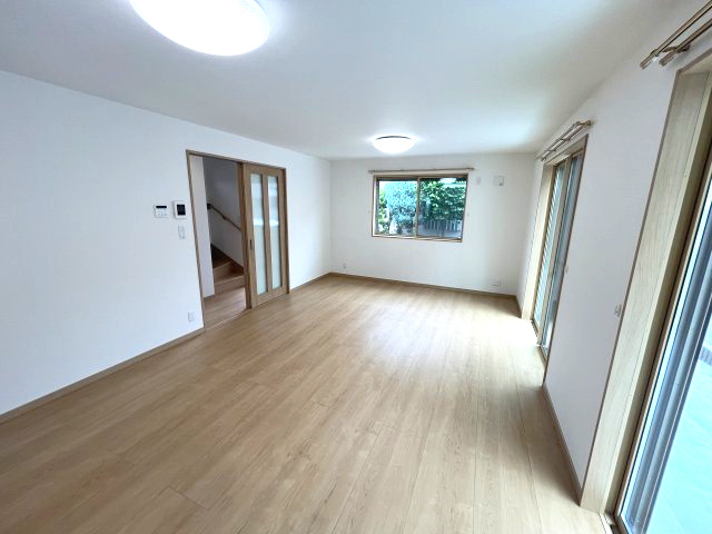 西狭山ヶ丘1丁目の居間・リビング|ゆったりとしたリビングです