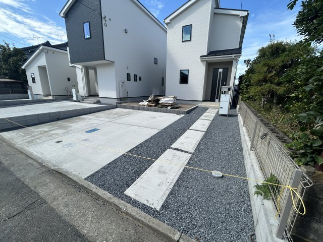 新築　高崎市倉賀野町24-1期　LIGNAGE　１号棟の駐車場|現地写真　駐車スペースは並列3台分可能です！
