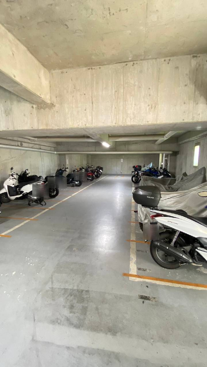 ジークレフ西宮武庫川館オリーブ館の駐車場|バイク置き場