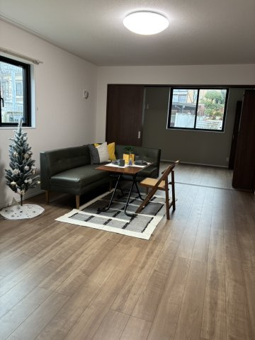 小針藤山NeoMaisonの居間・リビング