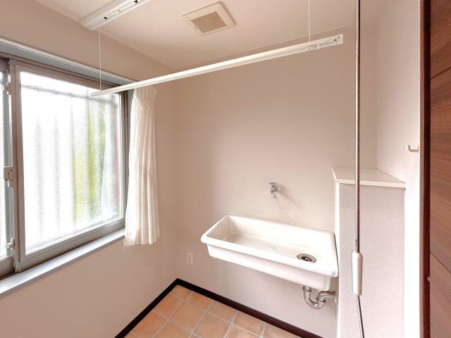 サンアリーナリバーステージ１階のその他|キッチンの横にはマルチな活躍をしそうな部屋がございます。