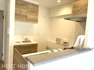 【キッチン】 | 伊丹レックスマンション | キッチン後方にはカップボードも設けられております♪