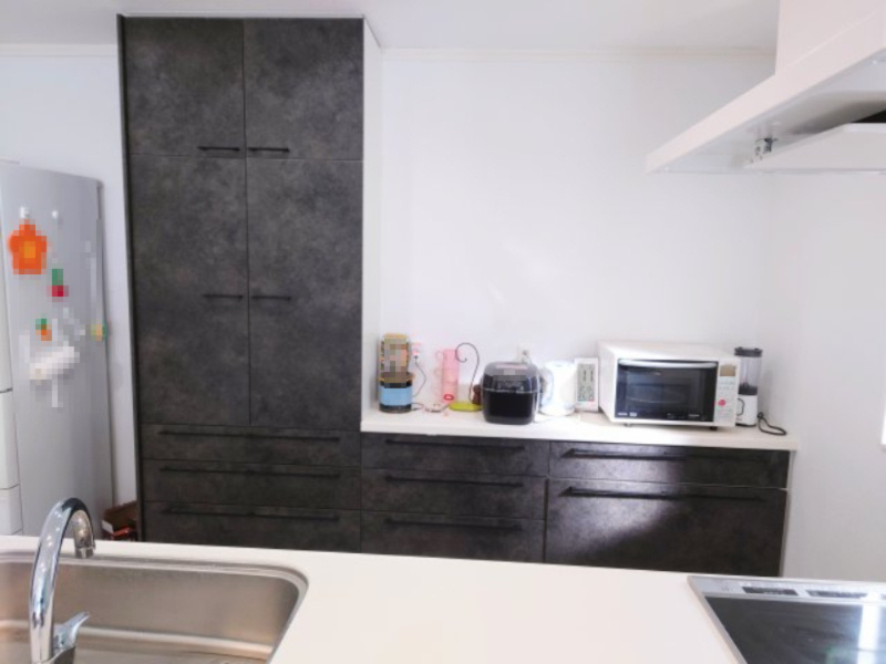 売中古戸建　静岡市駿河区登呂2丁目のキッチン|対面式でリビングが見渡せるので、小さなお子さまの様子を見ながら料理ができます♪