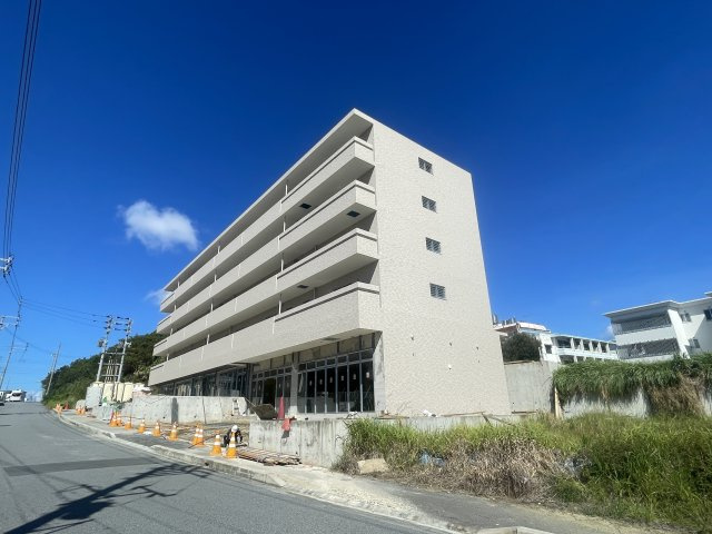 グランデ経塚の外観