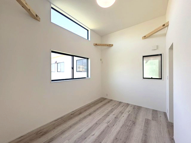 ☆NEW　PRICE☆残り１棟！　売新築戸建　静岡市駿河区中田４丁目の洋室