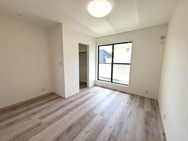 ☆NEW　PRICE☆残り１棟！　売新築戸建　静岡市駿河区中田４丁目の洋室