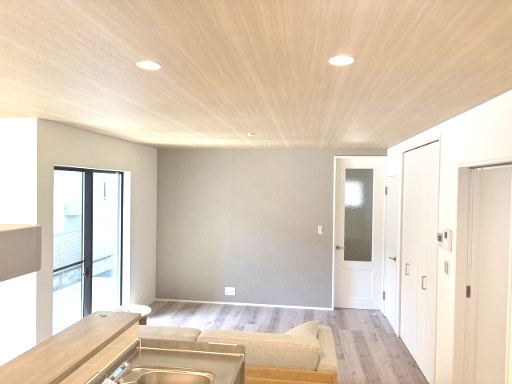 ☆NEW　PRICE☆残り１棟！　売新築戸建　静岡市駿河区中田４丁目の居間・リビング