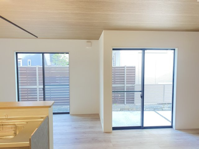 ☆NEW　PRICE☆残り１棟！　売新築戸建　静岡市駿河区中田４丁目の居間・リビング