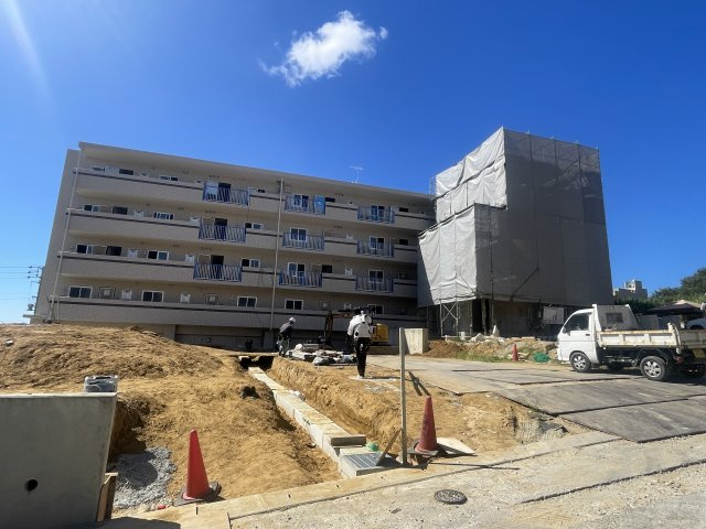 グランデ経塚の外観