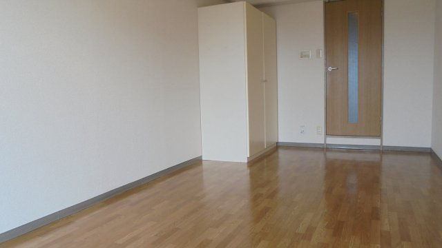 【洋室】 | BEL PARAZZO | ゆったりした洋室です