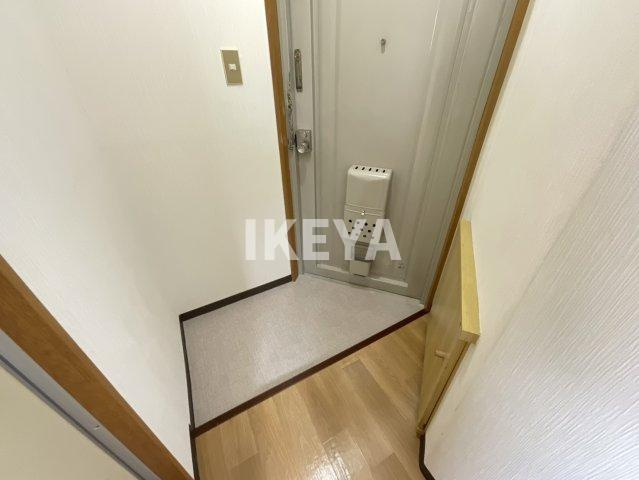 シャトー高橋の玄関