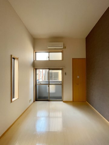 【洋室】 | ペア箱崎駅南Ⅰ | 明るい洋室です※写真は類似です