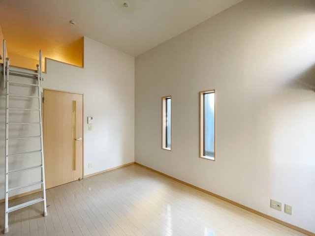【洋室】 | ペア箱崎駅南Ⅰ | 明るい洋室です※写真は類似です