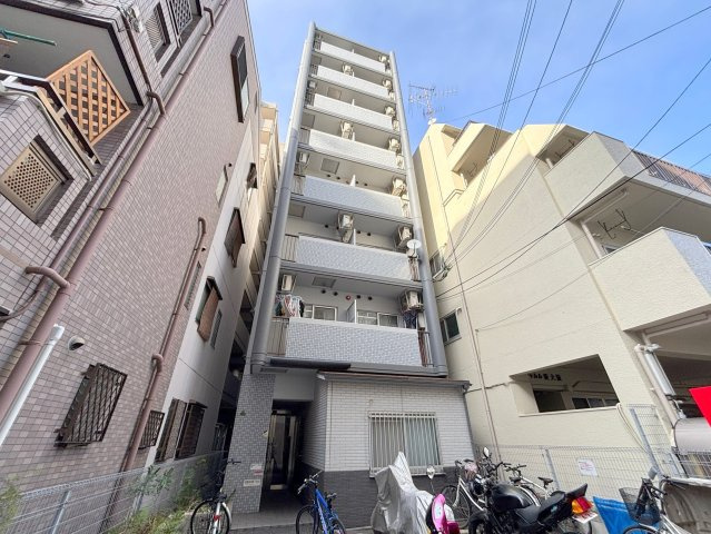 シャネル新大阪の外観