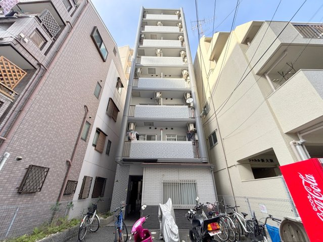 シャネル新大阪の外観