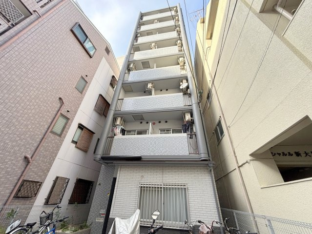 シャネル新大阪の外観