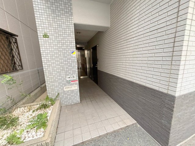 シャネル新大阪のエントランス