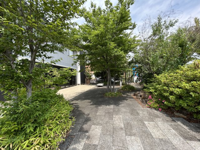 CAMP407の庭