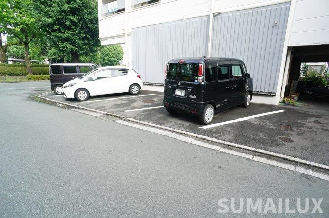 熊本市東区月出２丁目のアパートの駐車場