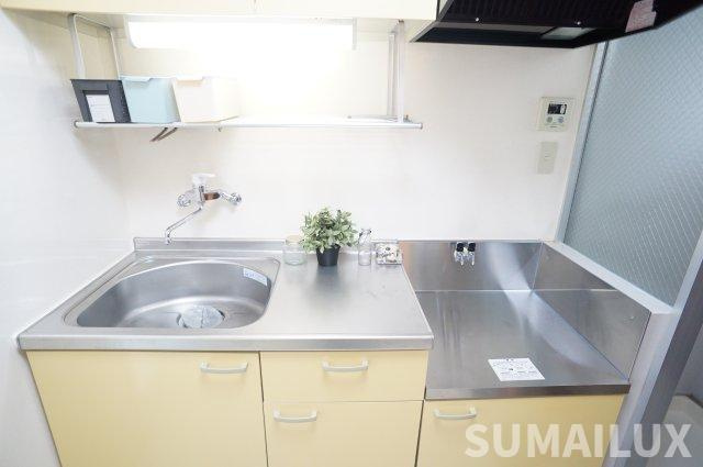 熊本市東区月出２丁目のアパートのキッチン