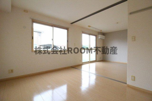 フルール・ド・シャモニ の洋室|使い勝手のいい洋室です