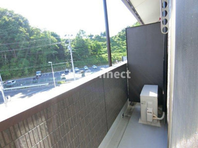 【バルコニー】 | セロー明通館 | ２階のお部屋で晴れた日には洗濯物もたくさん干せます。