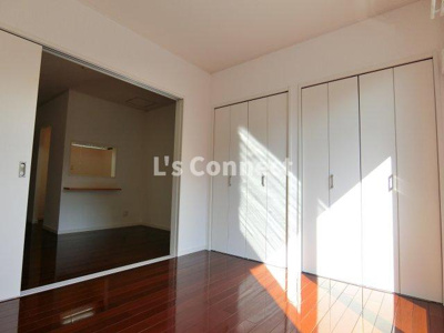 【内装】 | セロー明通館 | ５帖の洋室です。