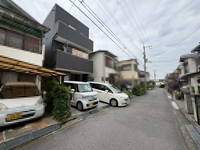辻之　中古一戸建の前面道路含む現地写真|閑静な住宅街で叶える穏やかな新生活をここではじめませんか♪