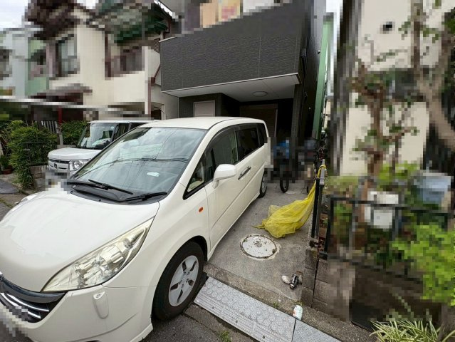 辻之　中古一戸建の駐車場|親切・丁寧を心がけ、お客様目線で物件探しのお手伝いをさせて頂きます♪お気軽にお問い合わせください！