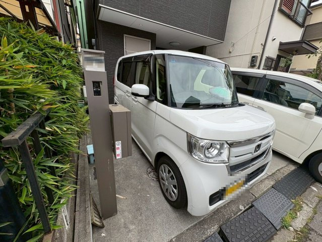 辻之　中古一戸建の駐車場|お客様にとって最良のマイホームが見つかりますよう、イエストアが全力でお手伝いさせていただきます！いつでもお気軽にお問い合わせ下さい♪