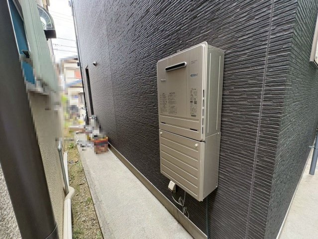 辻之　中古一戸建の設備|ゆとりのある洗面室ですよ！朝の身支度もスムーズにできますね♪