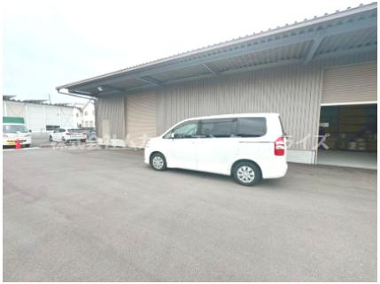 堺市西区　貸倉庫の外観