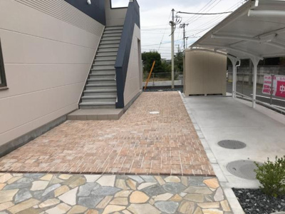 【エントランス】 | パルジェ | 外観写真（昼）