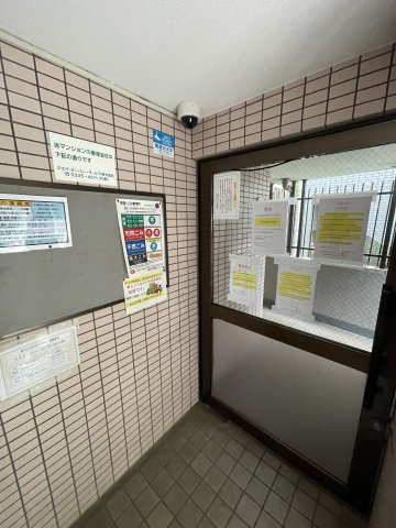 ペガサスマンション渋谷本町２のエントランス