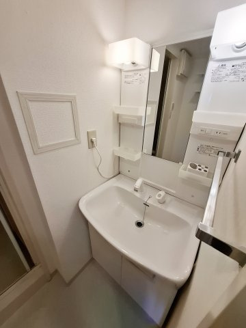 レフィナードの洗面所