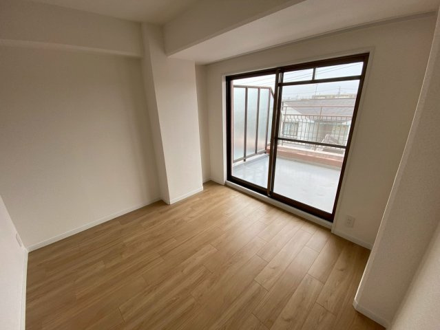 廻間公園南マンションの洋室