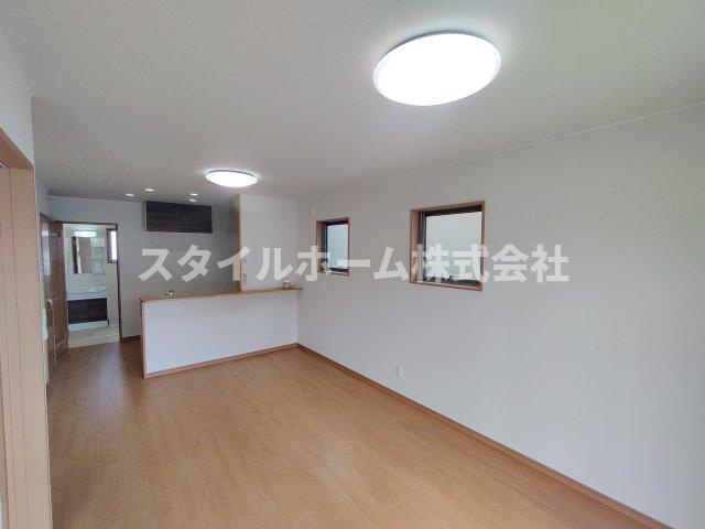 おがさわら和の家新屋町貸家群の居間・リビング