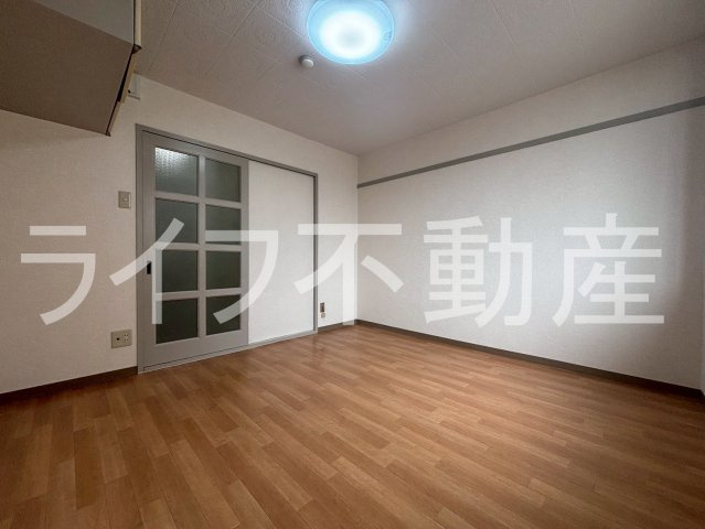 ロイヤル俊徳Ⅱの居間・リビング|居間です